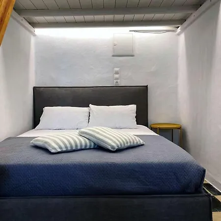 Bougainvillea Friends & Family - Old Town Apartment Mykonos Town